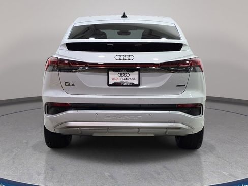 Used 2023 Audi Q4 e-tron Premium Plus w/ Premium Plus AWD/4WD image 7