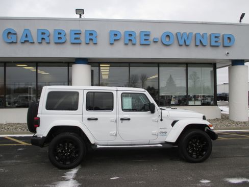 Used 2021 Jeep Wrangler Unlimited Sahara w/ Cold Weather Group image 2