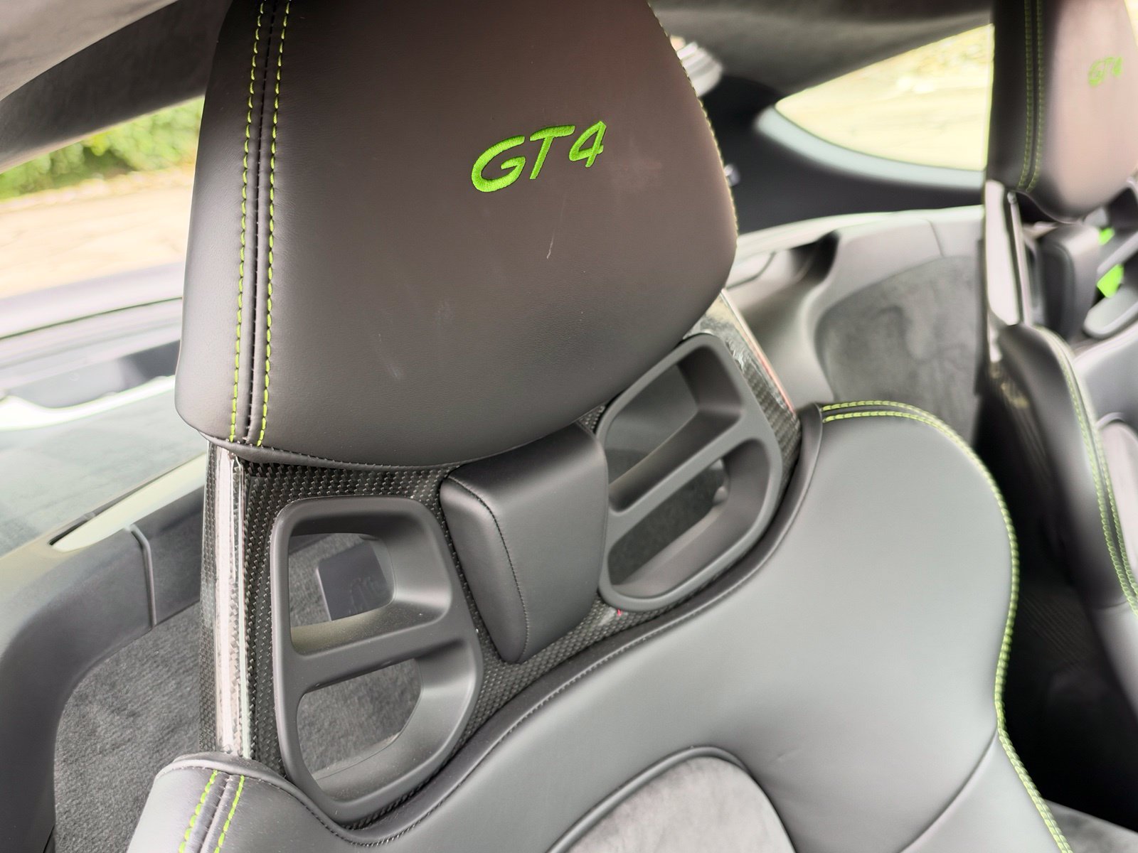 Used 2020 Porsche 718 Cayman GT4 RWD image 33
