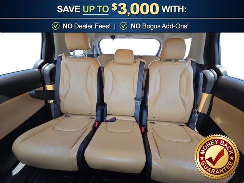 Used 2023 Kia Carnival LX FWD image 21