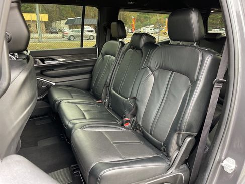 Used 2022 Jeep Wagoneer Series III image 20