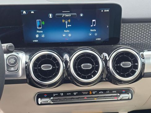 New 2026 Mercedes-Benz GLB 250 4MATIC image 15