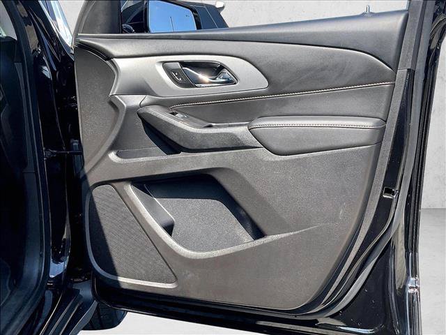 Certified 2020 Chevrolet Traverse LT FWD image 17