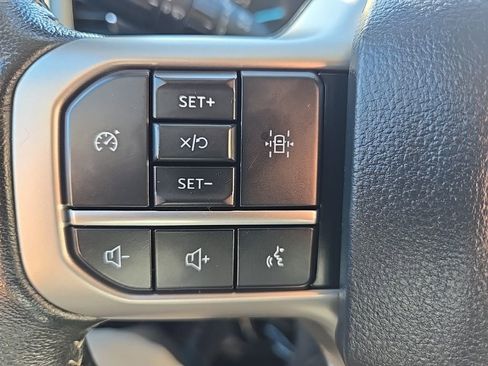 Used 2024 Ford Expedition XLT image 15