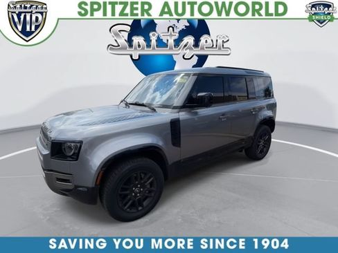 Used 2021 Land Rover Defender 110 X-Dynamic SE AWD/4WD image 4