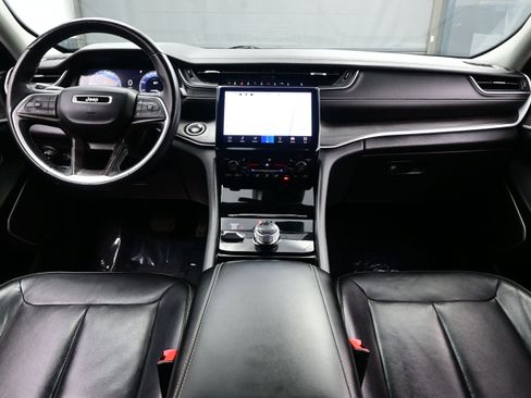 Used 2022 Jeep Grand Cherokee L Limited image 18