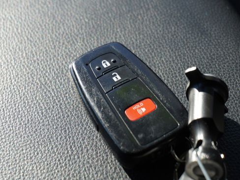 Used 2024 Toyota RAV4 XLE image 17