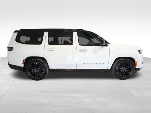 Used 2024 Jeep Grand Wagoneer Series III w/ Quick Order Packagew 28T AWD/4WD image 5