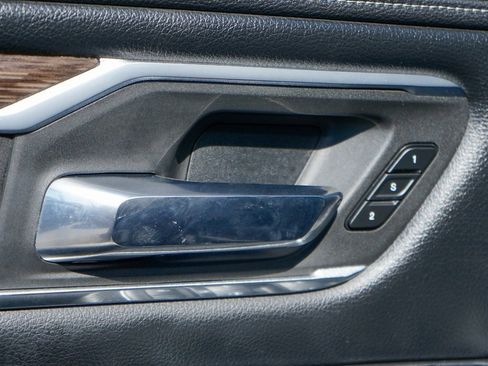 Used 2019 RAM 1500 Laramie image 16