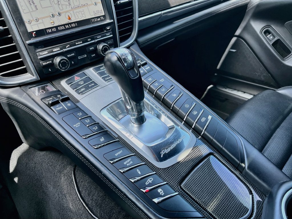 Used 2015 Porsche Panamera GTS AWD/4WD image 17