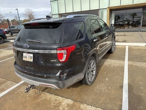 Used 2017 Ford Explorer Limited image 4