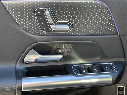 Certified 2025 Mercedes-Benz GLA 250 image 17