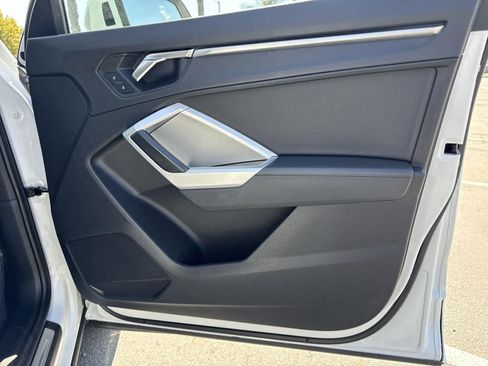 Used 2024 Audi Q3 2.0T Premium image 37