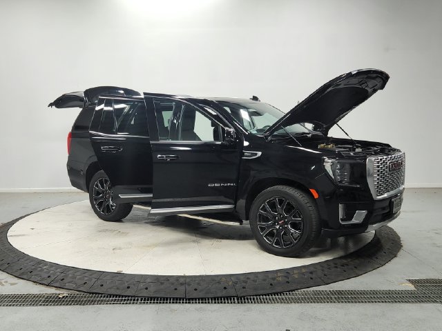 Used 2023 GMC Yukon Denali w/ LPO, Floor Liner Package AWD/4WD image 10