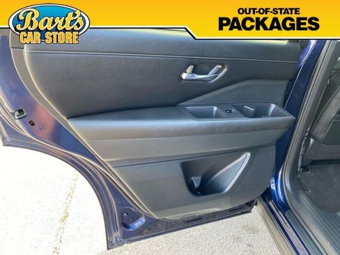 Used 2022 Nissan Pathfinder SL AWD/4WD image 19