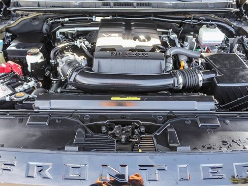 Used 2023 Nissan Frontier SV w/ Midnight Edition Package image 27