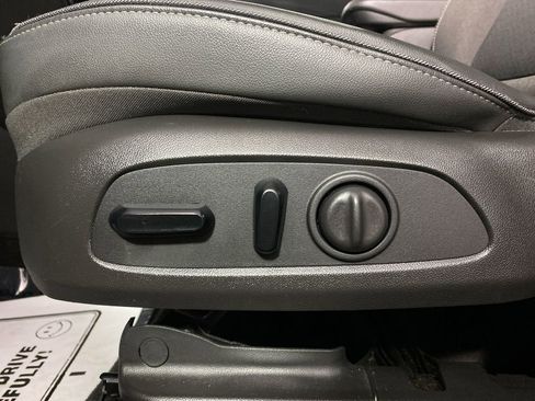 Certified 2023 Buick Encore GX Select w/ Sport Touring Package FWD image 12