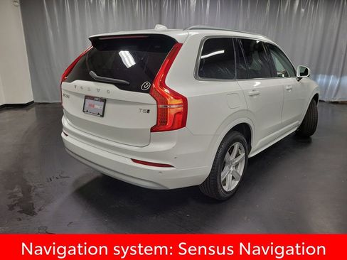 Used 2022 Volvo XC90 T5 Momentum image 8