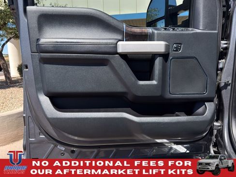 Used 2022 Ford F350 Lariat w/ Lariat Ultimate Package AWD/4WD image 17
