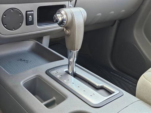 Used 2016 Nissan Frontier SV image 15