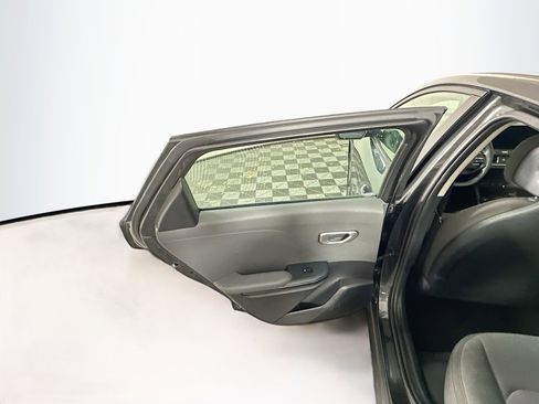 Used 2025 Kia K4 FWD image 26