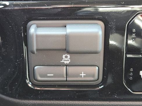 New 2026 GMC Sierra 1500 Elevation AWD/4WD image 8