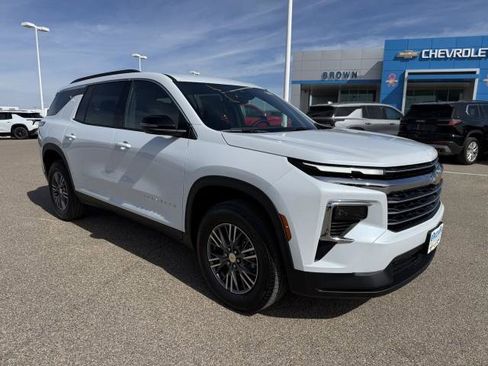 New 2026 Chevrolet Traverse LT image 11