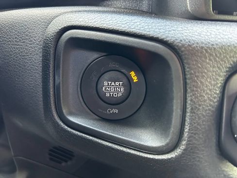 Used 2025 Jeep Wrangler Unlimited Sport AWD/4WD image 25