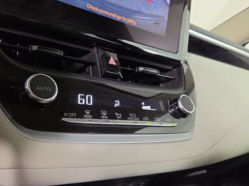 Used 2024 Toyota Corolla LE FWD image 18