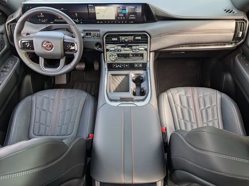 Used 2025 Nissan Armada PRO-4X w/ Pro-4X Premium Package image 24