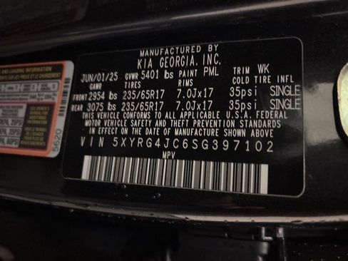 Used 2025 Kia Sorento LX image 32