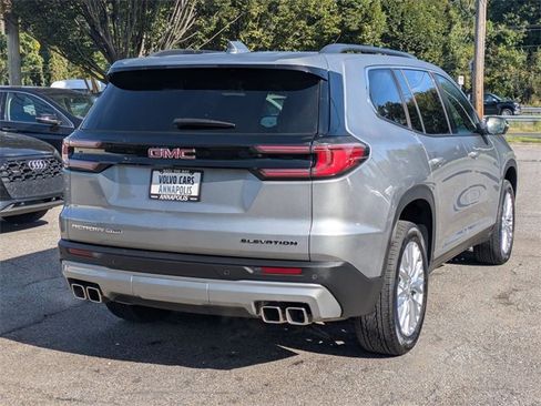 Used 2024 GMC Acadia Elevation image 7