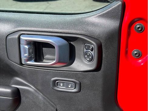 Used 2023 Jeep Wrangler Unlimited AWD/4WD image 17
