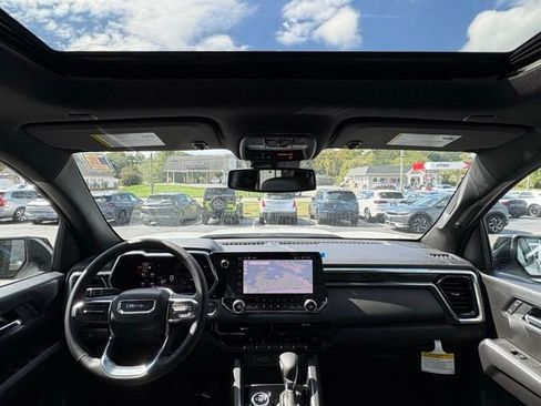 New 2026 GMC Canyon Elevation w/ Convenience Package image 16