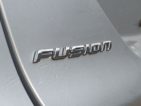 Used 2017 Ford Fusion SE image 13