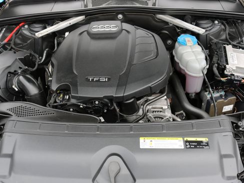 Used 2019 Audi A4 2.0T Premium w/ Convenience Package image 24