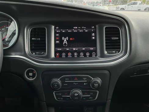 Used 2017 Dodge Charger R/T w/ Plus Group image 29