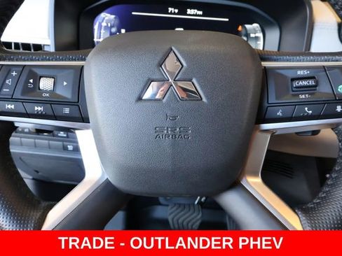 Used 2025 Mitsubishi Outlander SEL image 25