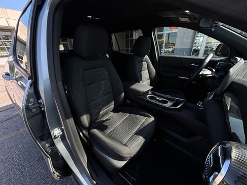 Used 2025 Chevrolet Equinox LT image 39