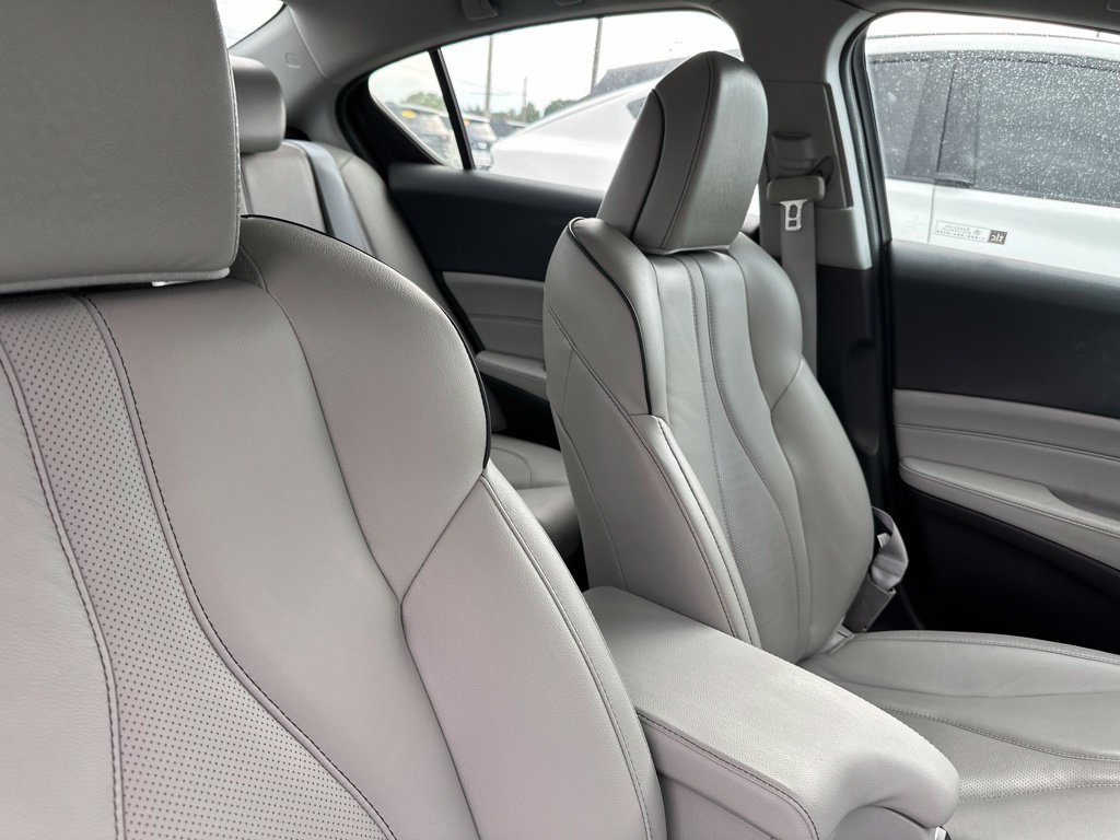 Used 2020 Acura ILX w/ Premium Package FWD image 13