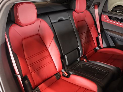 New 2026 Porsche Cayenne Turbo GT image 6