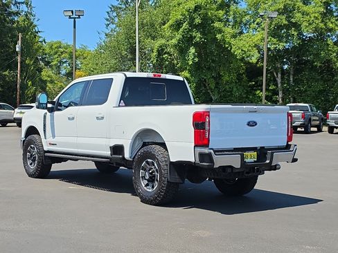 Used 2023 Ford F350 Lariat w/ Lariat Ultimate Package AWD/4WD image 4