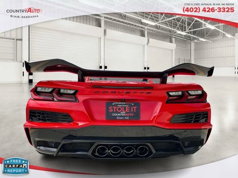 Used 2024 Chevrolet Corvette Z06 RWD image 4