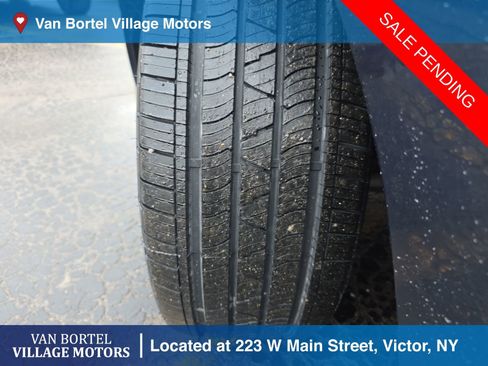 Used 2019 Toyota Camry XLE image 32