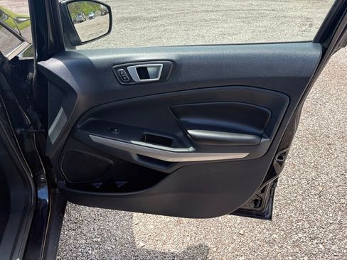 Used 2019 Ford EcoSport Titanium FWD image 16