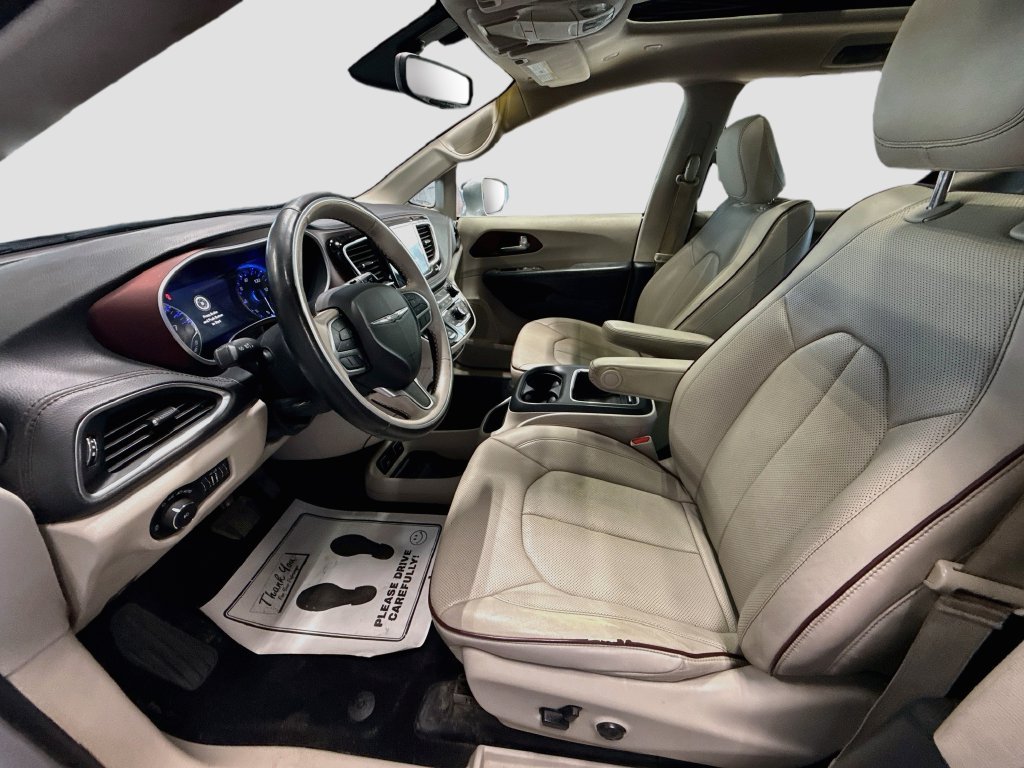 Used 2020 Chrysler Pacifica Limited FWD image 21