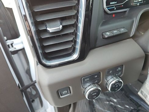 Used 2024 GMC Sierra 1500 Denali w/ Technology Package image 16