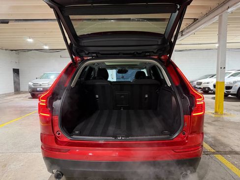 Used 2021 Volvo XC60 T6 Momentum w/ Climate Package AWD/4WD image 7