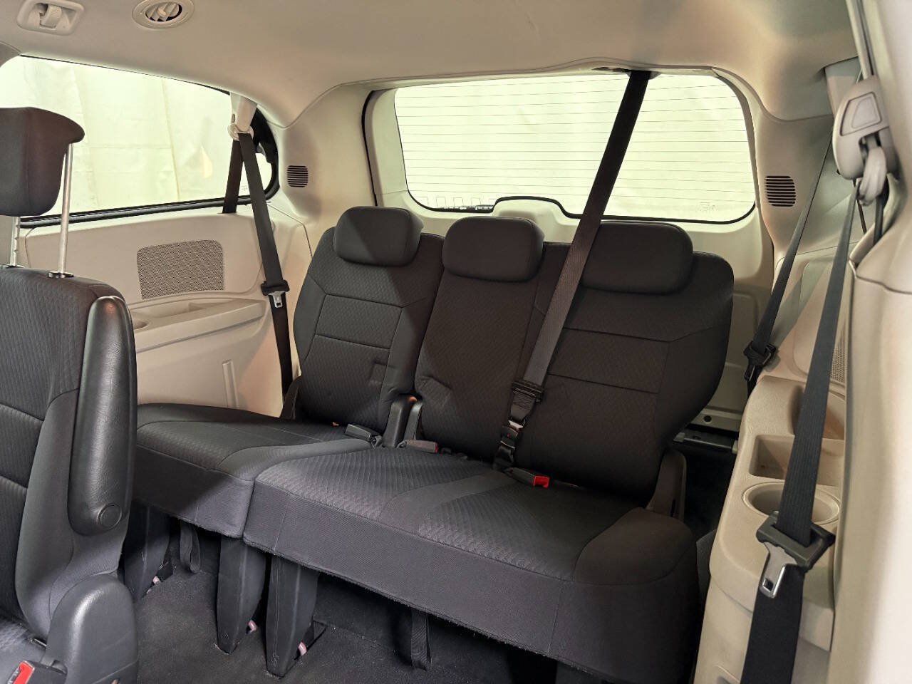Used 2010 Dodge Grand Caravan SE FWD image 10