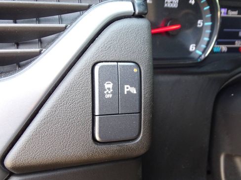 Used 2019 Chevrolet Tahoe LS AWD/4WD image 18